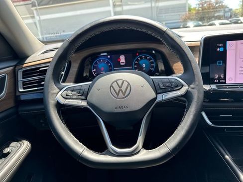 Certified 2024 Volkswagen Atlas SE AWD/4WD image 18