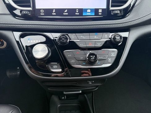 New 2026 Chrysler Pacifica Select FWD image 22