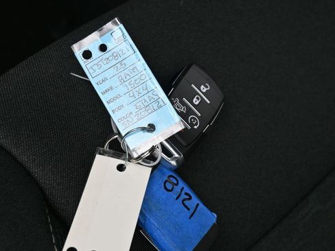 Used 2025 RAM 1500 Lone Star image 18