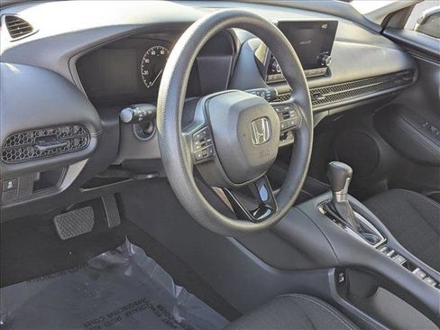 Certified 2023 Honda HR-V LX image 9