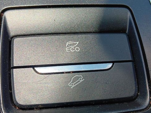 Used 2017 Ford Fusion Titanium image 23