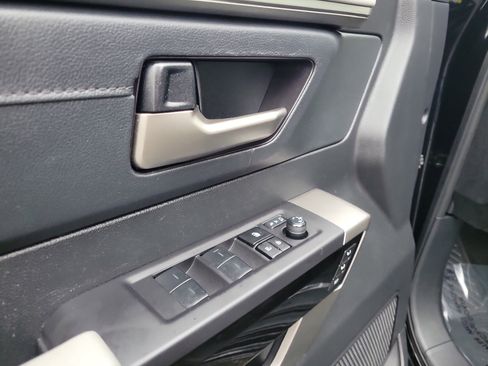 Used 2023 Toyota Tundra Limited image 18