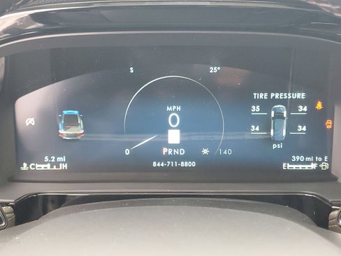 New 2026 Lincoln Corsair Premiere image 19