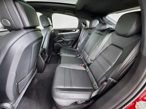 New 2026 Porsche Cayenne Coupe AWD/4WD image 24