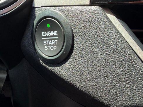 Used 2020 Ford Escape SE Sport FWD image 32