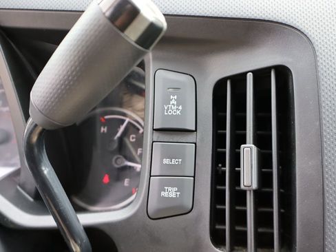 Used 2013 Honda Ridgeline RTL image 17