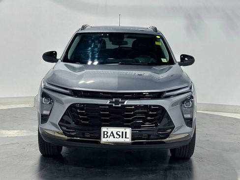 Used 2025 Chevrolet Trax ACTIV w/ Sunroof Package FWD image 9