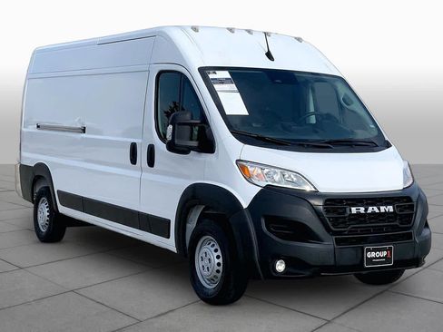 Used 2025 RAM ProMaster 2500 w/ Convenience Group FWD image 3