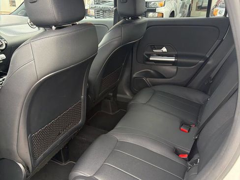 Used 2025 Mercedes-Benz GLA 250 4MATIC image 6