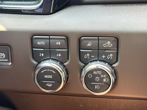 Used 2024 GMC Sierra 1500 Denali AWD/4WD image 26