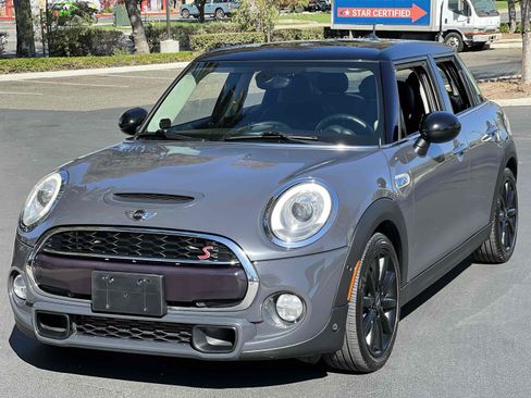 Used 2018 MINI Cooper S FWD image 13