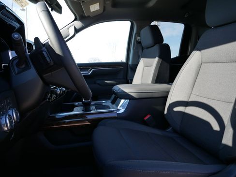 New 2026 GMC Sierra 1500 Elevation image 4