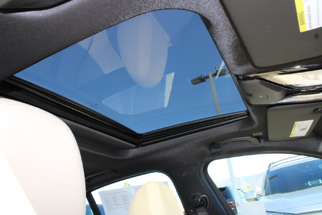 Used 2024 BMW 330e RWD image 6