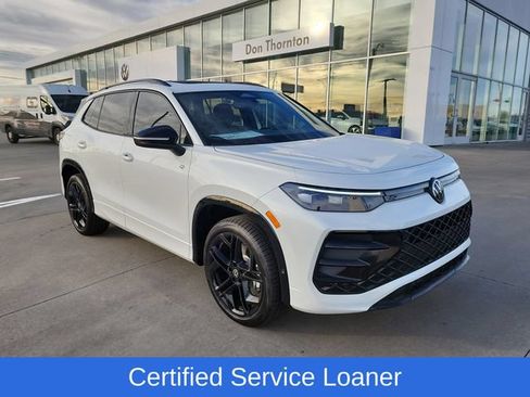 Used 2026 Volkswagen Tiguan SE R-Line AWD/4WD image 1