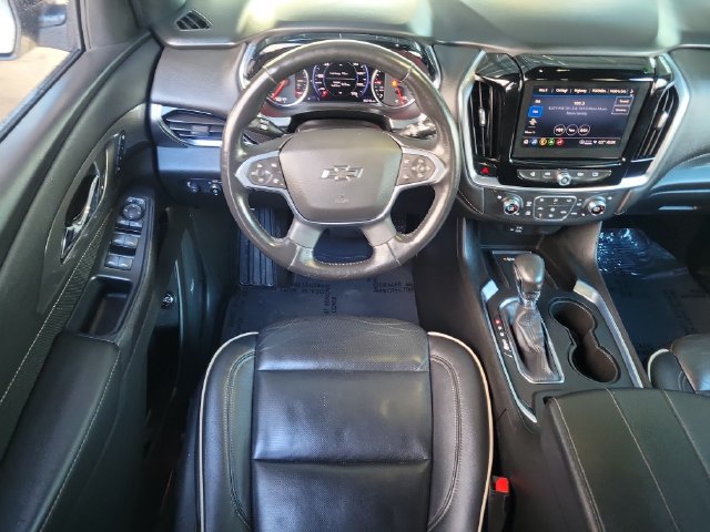 Used 2022 Chevrolet Traverse Premier w/ Redline Edition FWD image 7