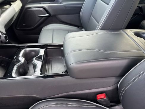 Used 2025 Chevrolet Silverado EV LT image 21