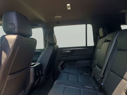 New 2026 Chevrolet Suburban LS RWD image 7