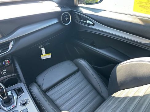 Used 2025 Alfa Romeo Stelvio Sprint w/ Veloce Package AWD/4WD image 22