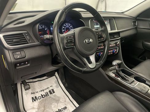 Used 2016 Kia Optima EX w/ Premium Package image 4