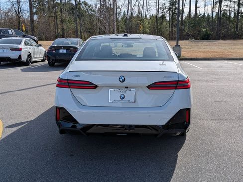 New 2026 BMW 540i xDrive w/ Executive Package AWD/4WD image 4