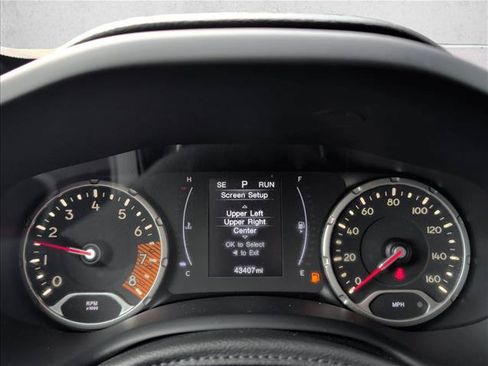 Used 2020 Jeep Renegade Altitude AWD/4WD image 10