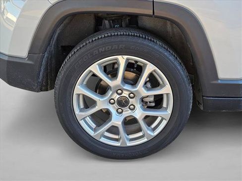 Used 2025 Jeep Compass Limited AWD/4WD image 19