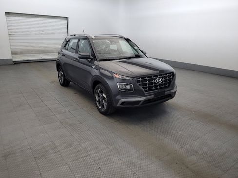 Used 2024 Hyundai Venue SEL FWD image 13
