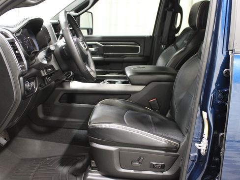 Used 2024 RAM 2500 Laramie w/ Night Edition image 3