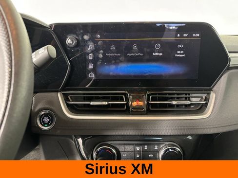 Used 2025 Chevrolet TrailBlazer LT AWD/4WD image 9