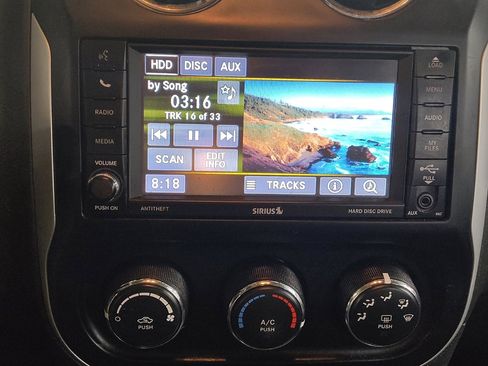 Used 2016 Jeep Compass Latitude image 25