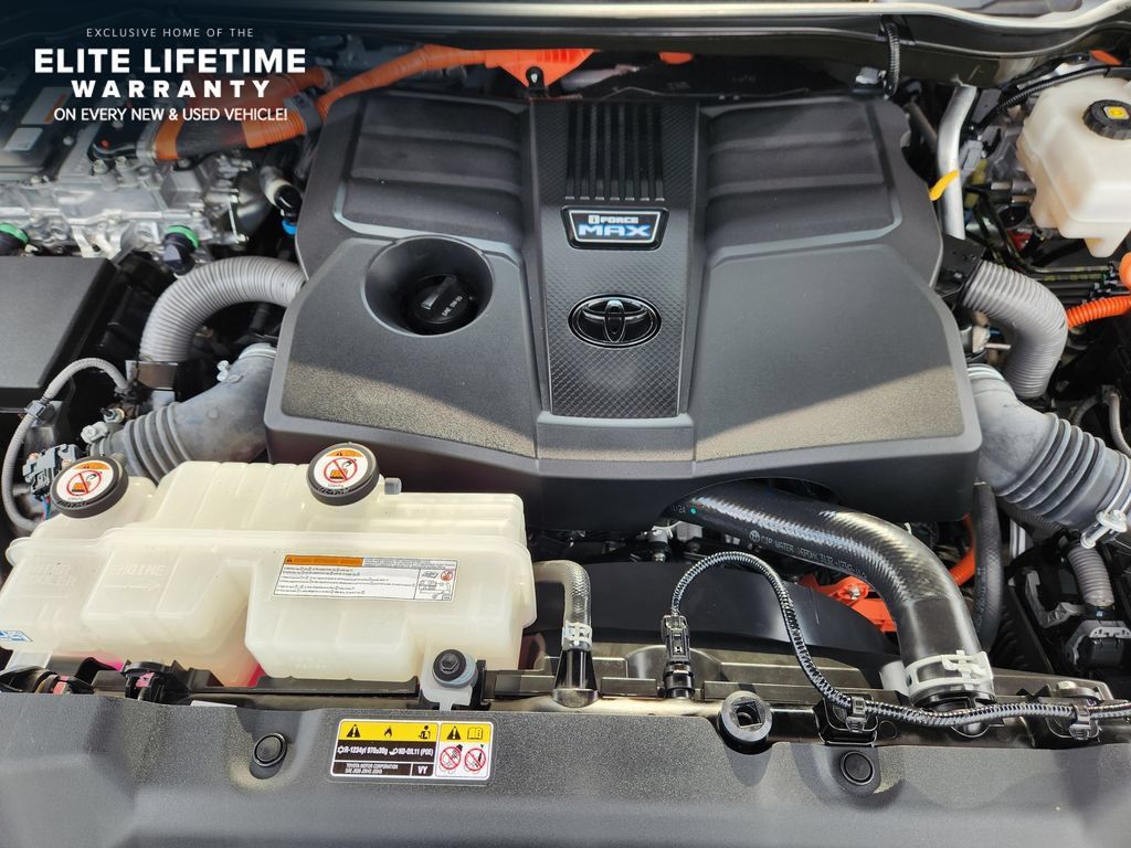 Used 2023 Toyota Sequoia Platinum AWD/4WD image 30