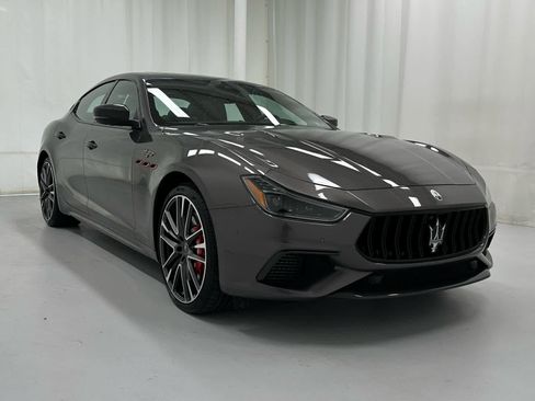 Used 2022 Maserati Ghibli Trofeo image 1