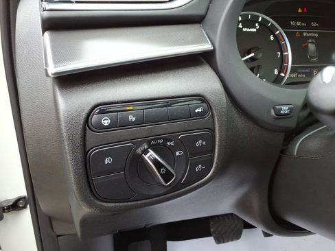 Used 2022 INFINITI QX50 Luxe w/ Appearance Package image 18