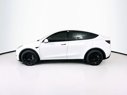 Used 2021 Tesla Model Y Long Range AWD/4WD image 4