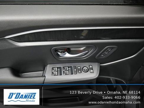 Used 2025 Honda Pilot Black Edition image 24