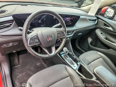 Certified 2024 Buick Encore GX Preferred w/ Comfort Package FWD image 8