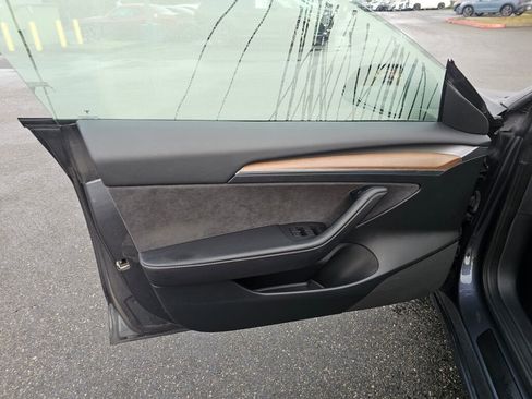 Used 2023 Tesla Model 3 Performance image 23