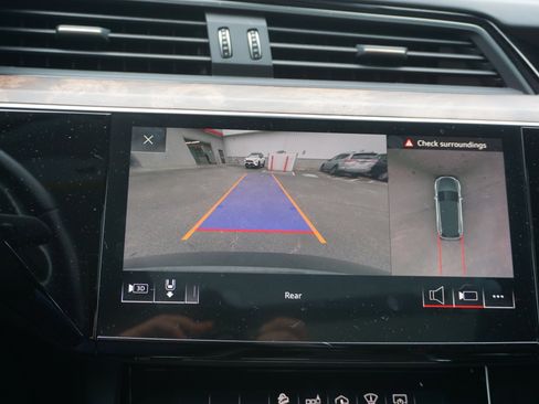 Used 2019 Audi e-tron Prestige w/ Prestige Package image 15
