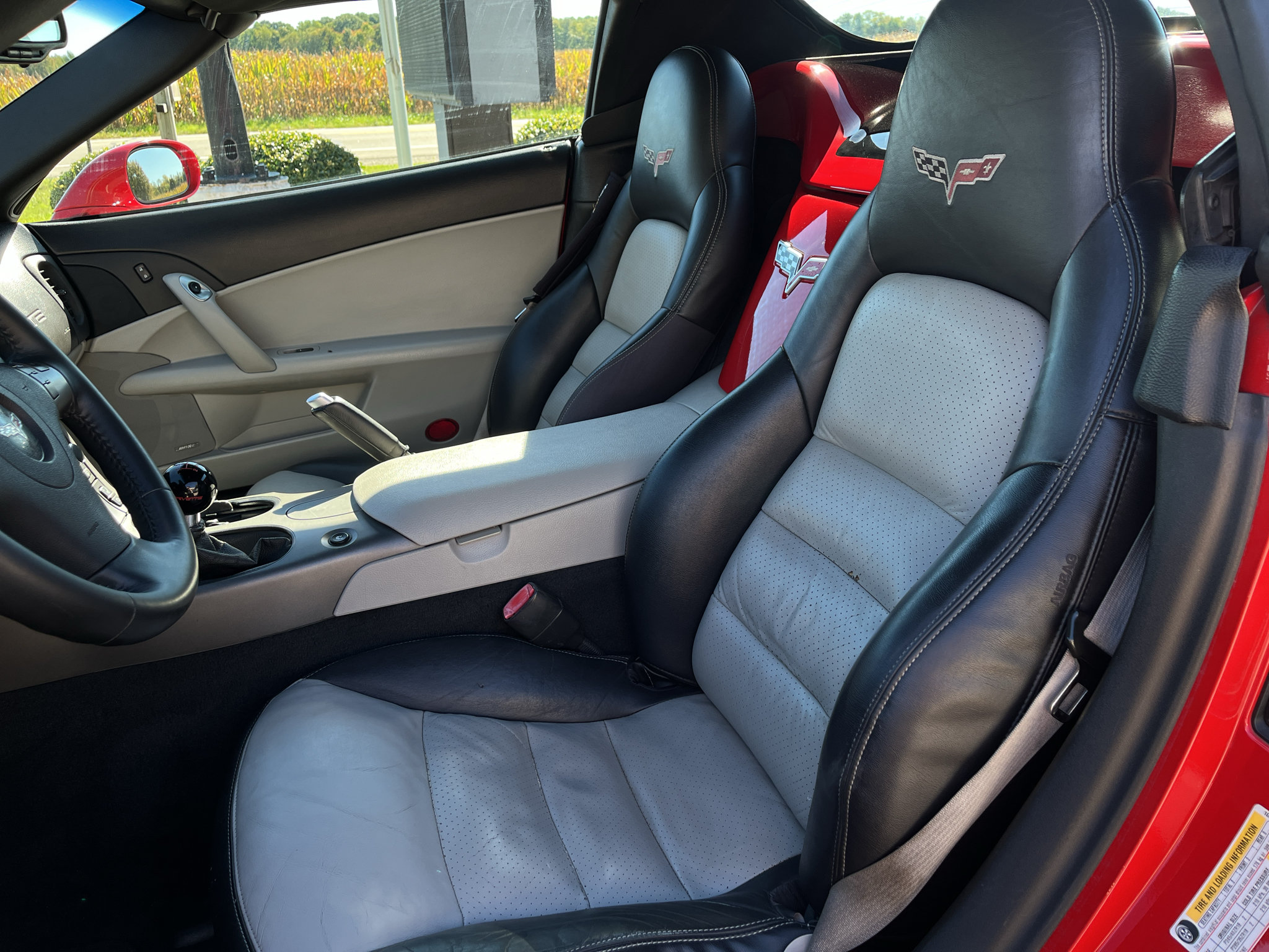 Used 2007 Chevrolet Corvette Convertible w/ Preferred Equipment Group RWD image 17