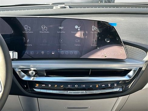 New 2026 Cadillac Lyriq Luxury image 3