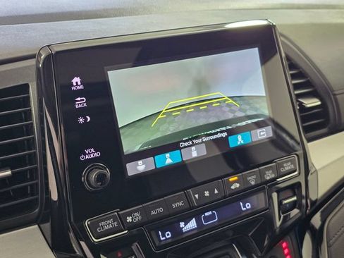Used 2023 Honda Odyssey Touring image 32