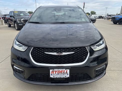 New 2026 Chrysler Pacifica Select image 16