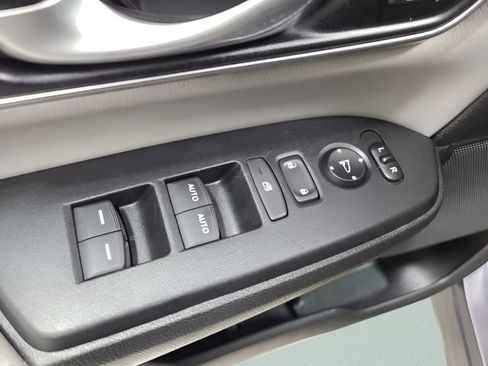 Used 2021 Honda CR-V EX-L image 21