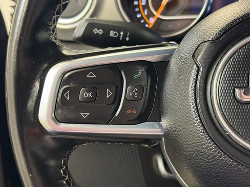 Used 2021 Jeep Wrangler Unlimited Sahara image 32