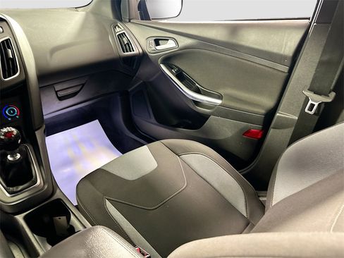 Used 2017 Ford Focus ST image 22