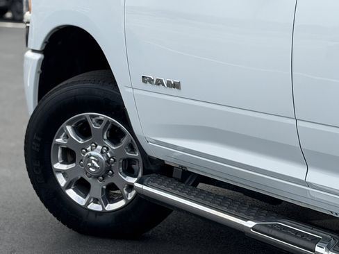 Used 2024 RAM 2500 Laramie AWD/4WD image 8