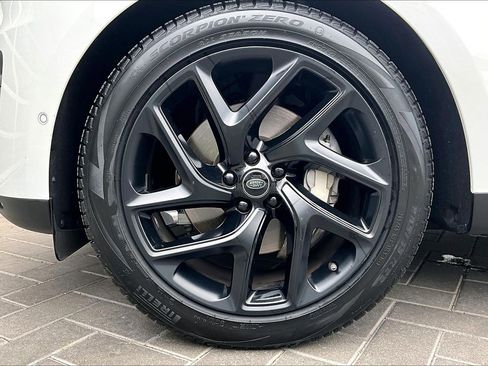 Used 2024 Land Rover Range Rover Sport SE image 9