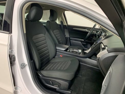 Used 2019 Ford Fusion SE image 35