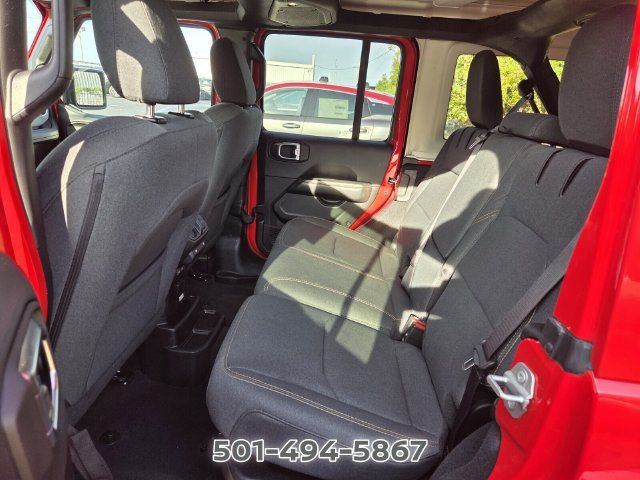 Used 2024 Jeep Wrangler Unlimited Sahara AWD/4WD image 10