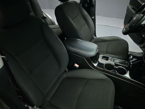 Used 2015 Kia Sorento LX image 24